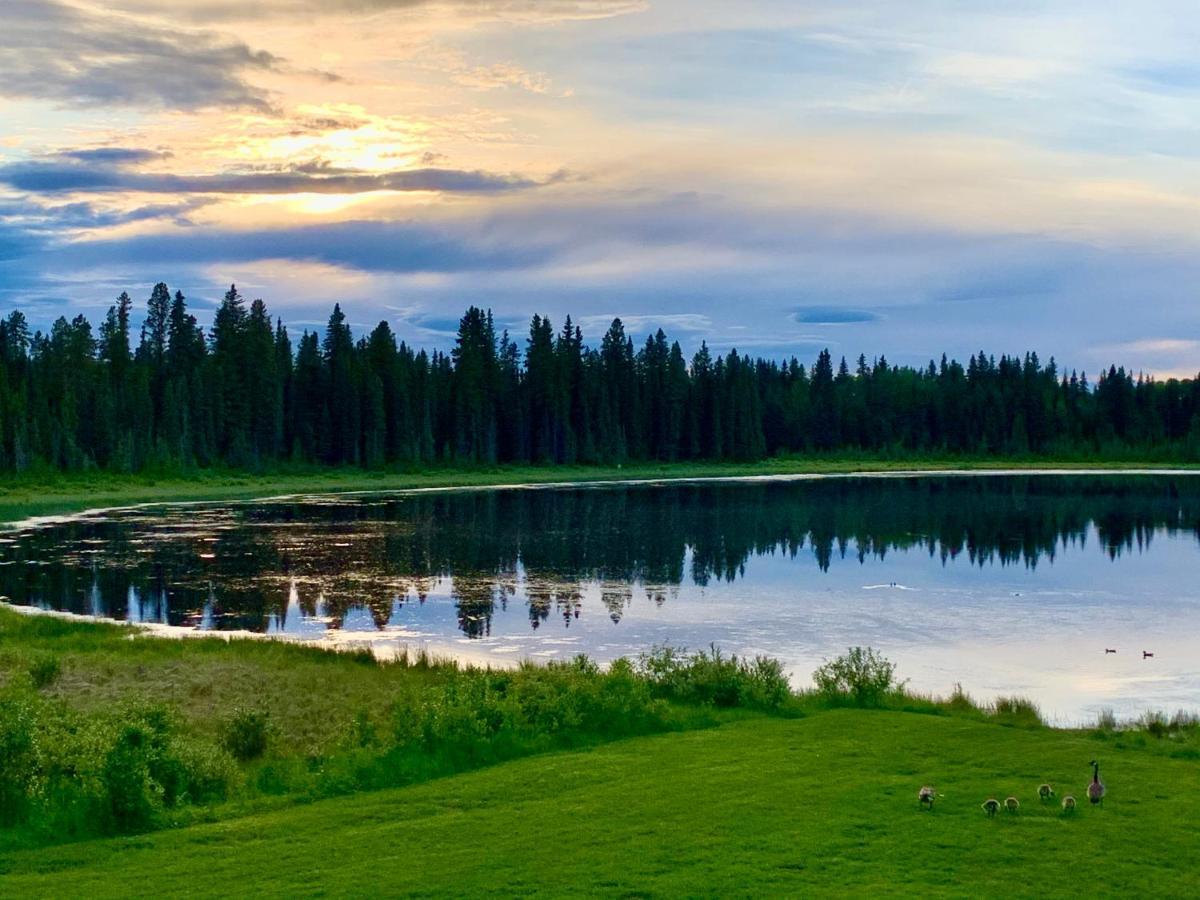 Schott'S Lake Conference & Resort Sundre Luaran gambar